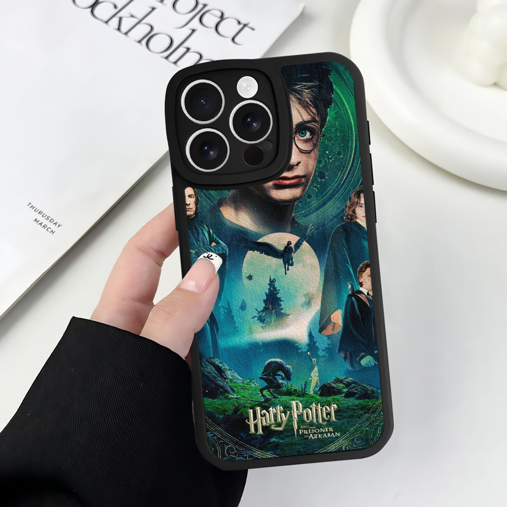 （画像用） Harry Potter ハリー・ポッターシリーズ 【iPhone 16シリーズ対応】シリコンスマホケース（レザー調） 材質：シリコン